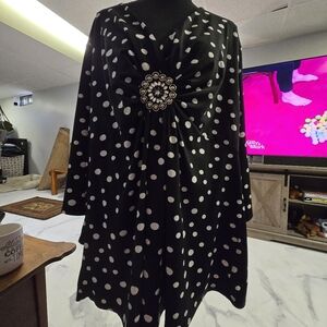 Woman's plus size top, 26/28 30/32 no tags see measurements